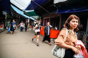 BIB: 
                            <button type="button" onclick="openModal(25509151)" class="btn btn-primary btn-sm float-right btn-popup" data-toggle="modal" data-target=".modal-high-quality">
                        <i class="fas fa-shopping-cart"></i> Add to Cart
                    </button>
                                            <button type="button" onclick="isThisMe(25509151, true)" class="btn btn-success btn-sm float-right btn-popup btn-isme hidden" data-toggle="tooltip" data-placement="bottom" title="นี่คือรูปของคุณใช่ไหม คลิกที่นี่เพื่อเอาเข้าอัลบั้ม">
                        <i class="fas fa-plus"></i> Add to album
                    </button>
                    <button type="button" onclick="isThisMe(25509151, false)" class="btn btn-warning btn-sm float-right btn-popup btn-isnotme hidden">
                        <i class="fas fa-ban"></i> Remove from album
                    </button>